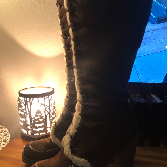 Sherpa style Knee High boots!✨SZ 9 - Picture 3 of 4